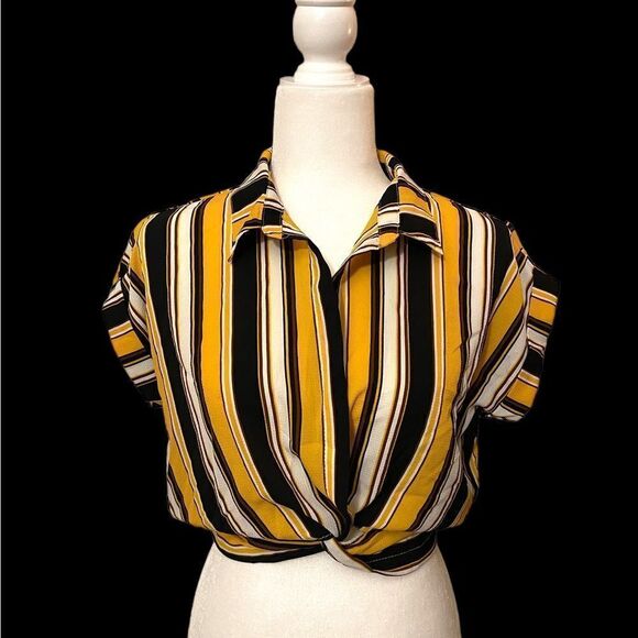 Bundle/two blouses 💐 - Picture 6 of 7